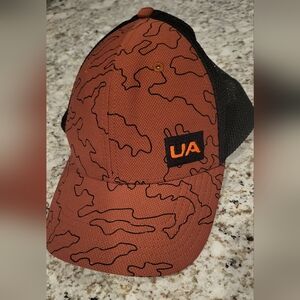 Men's Under Armour Black and Brown Cap. Trucker.  Abstract Graphic